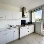 Apartment Spacieux Pres De La Et Commerces, 4 Couchages - Fr-1-361-433 *