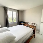 Spacieux Pres De La Et Commerces, 4 Couchages - Fr-1-361-433 Apartment *