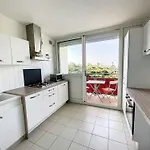 Spacieux Pres De La Et Commerces, 4 Couchages - Fr-1-361-433 Apartment *