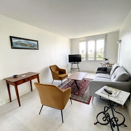 Apartment Spacieux Pres De La Et Commerces, 4 Couchages - Fr-1-361-433