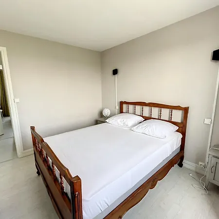 Apartment Spacieux Pres De La Et Commerces, 4 Couchages - Fr-1-361-433 *